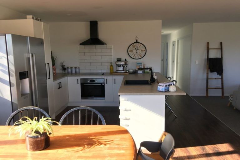 Photo of property in 32 Oxford Street, Whakapirau, Maungaturoto, 0583