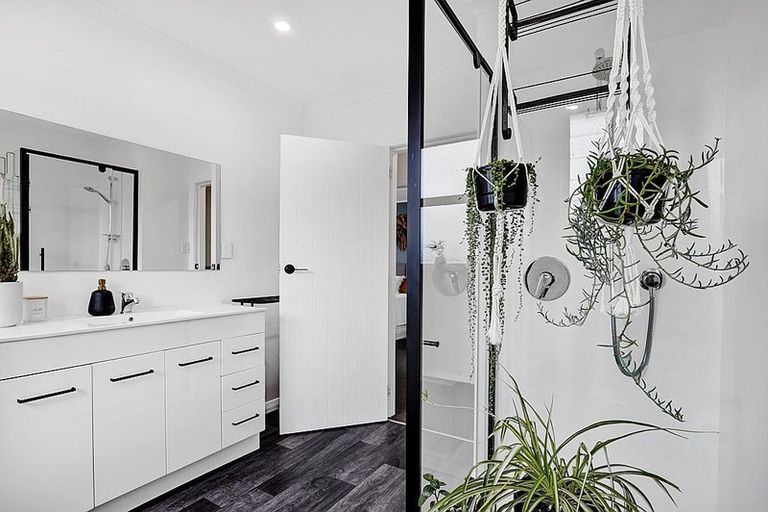 Photo of property in 2 Puriri Street, Hawera, 4610