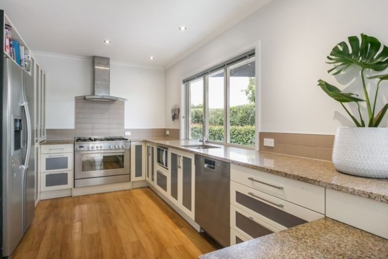 Photo of property in 17 Brookvale Road, Havelock North, 4130