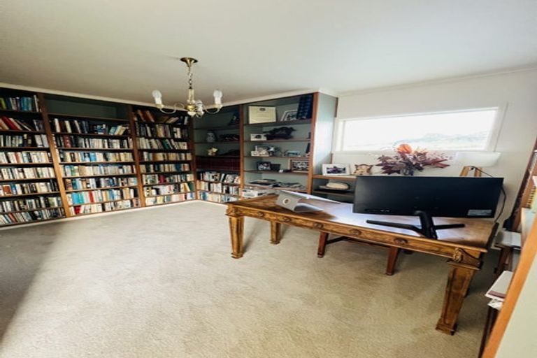 Photo of property in 1098 Peak Road, Helensville, 0875