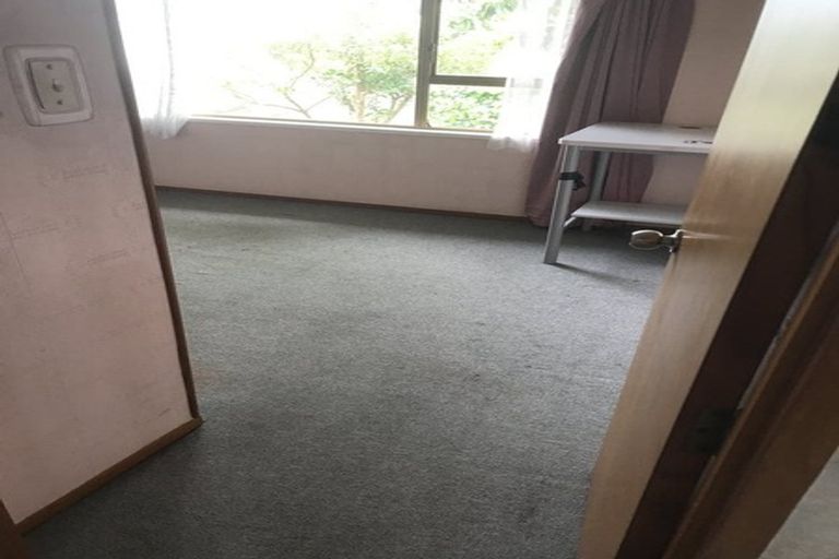 Photo of property in 2/24 Tango Place, Henderson, Auckland, 0610