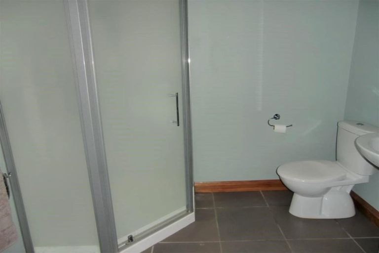 Photo of property in 2 Rawhiti Street, Vogeltown, New Plymouth, 4310