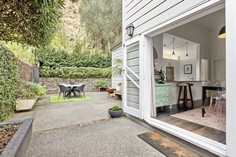 Photo of property in 8 Battery Road, Ahuriri, Napier, 4110