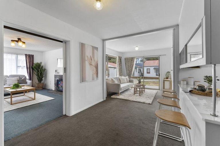 Photo of property in 14 Greenhurst Street, Sockburn, Christchurch, 8042