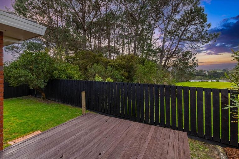 Photo of property in 2/65 Granville Drive, Massey, Auckland, 0614