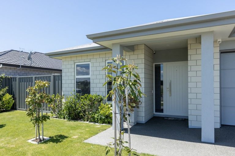 Photo of property in 52 Eriksen Road, Te Awa, Napier, 4110