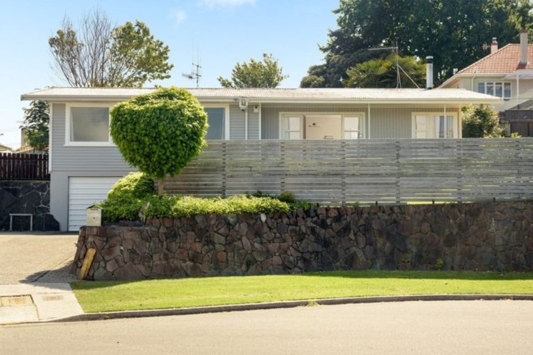 Photo of property in 9 Russell Place, Brookfield, Tauranga, 3110