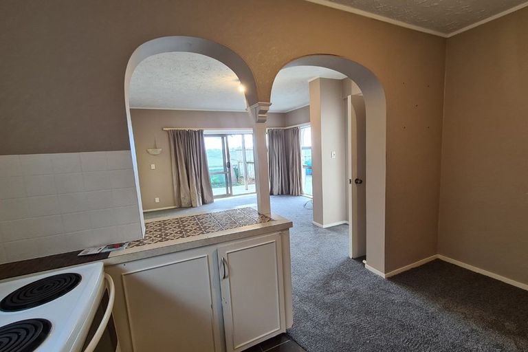 Photo of property in 8a Moera Place, Stanmore Bay, Whangaparaoa, 0932