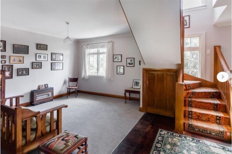 Photo of property in 72 Raroa Road, Kelburn, Wellington, 6012