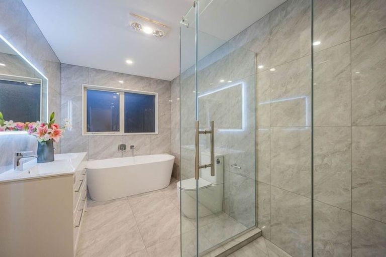 Photo of property in 245d Hill Road, The Gardens, Auckland, 2105