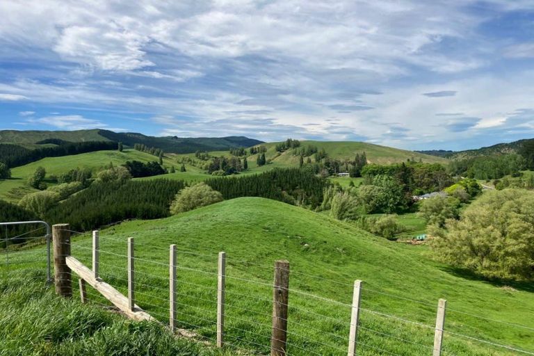 Photo of property in 1601 Kahuranaki Road, Kahuranaki, 4295