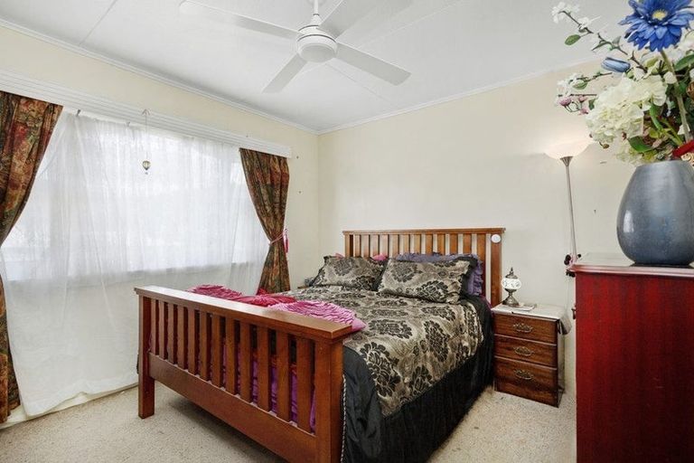 Photo of property in 11 Wainuiomata Road, Wainuiomata, Lower Hutt, 5014