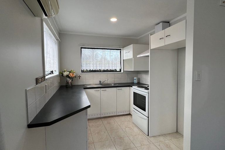 Photo of property in 1/1 Taikata Road, Te Atatu Peninsula, Auckland, 0610