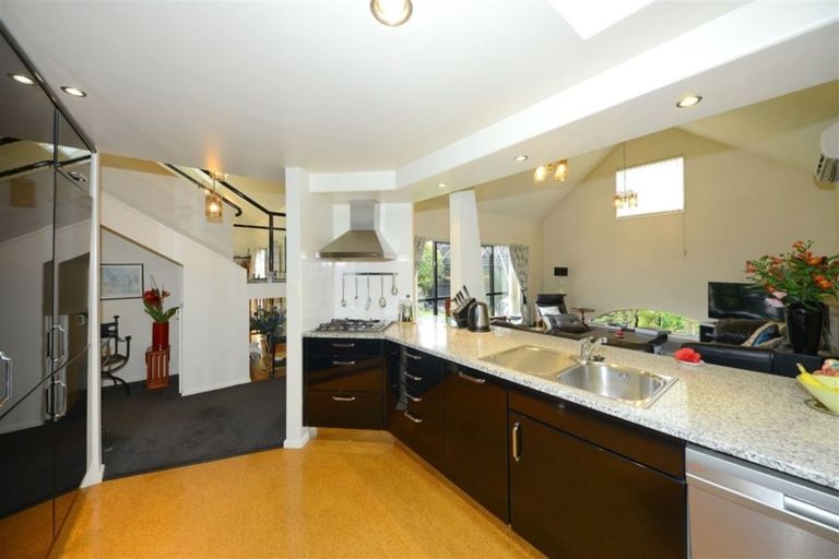 Photo of property in 2/44 Peer Street, Upper Riccarton, Christchurch, 8041