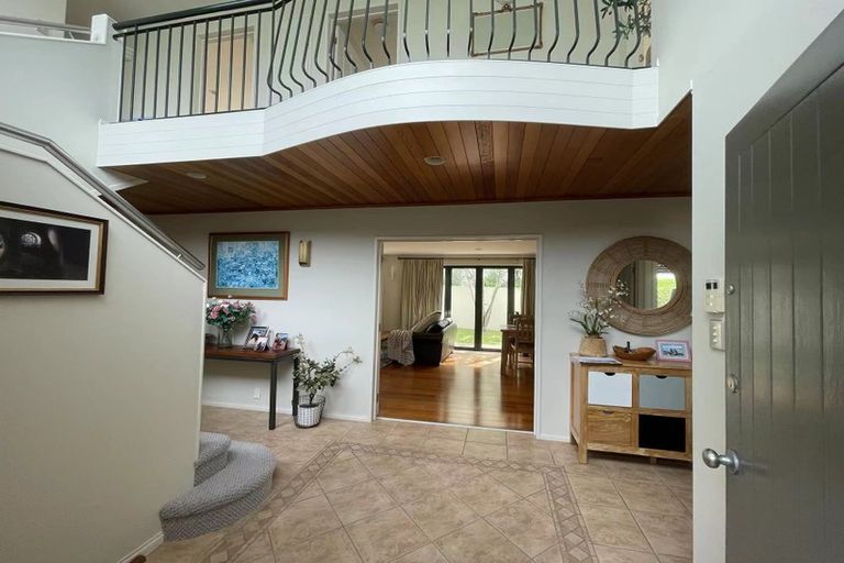 Photo of property in 2/31 Eversleigh Road, Belmont, Auckland, 0622