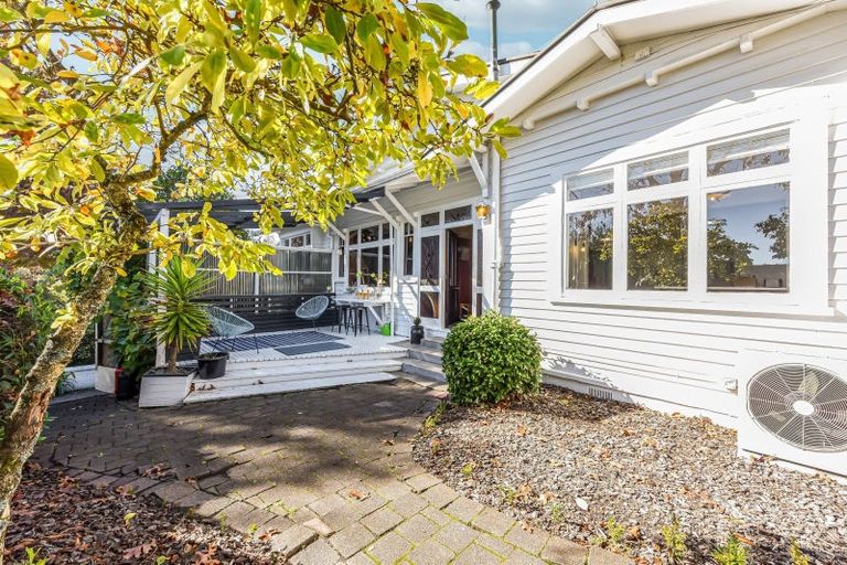 Photo of property in 19 Tipahi Street, Nelson South, Nelson, 7010