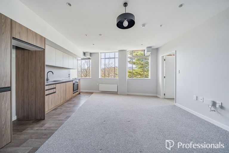 Photo of property in Unit 302,l3, 302/14 Laings Road, Hutt Central, Lower Hutt, 5010