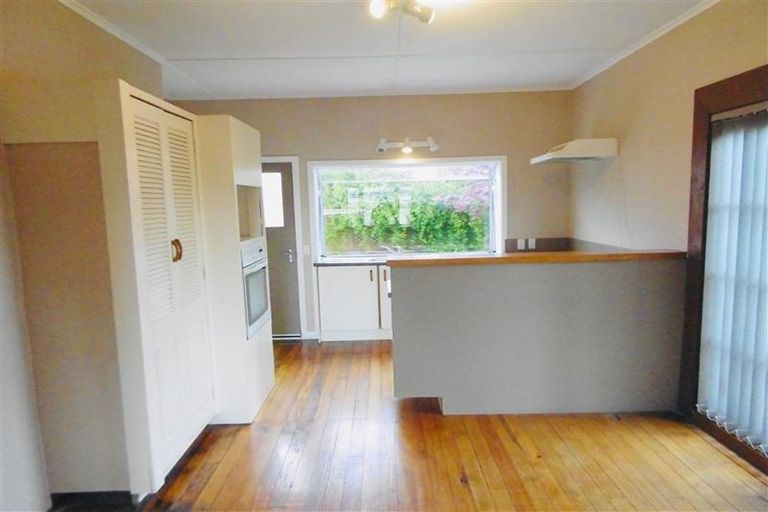 Photo of property in 292 Huatoki Street, Upper Vogeltown, New Plymouth, 4310