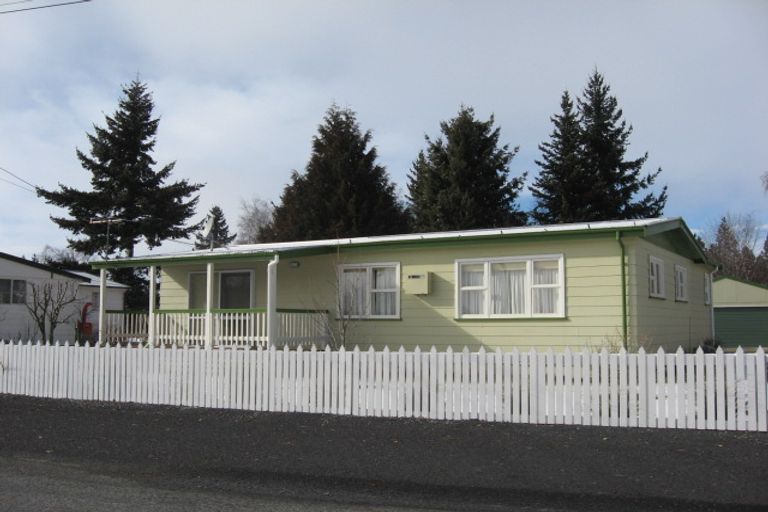 Photo of property in 49 Jollie Road, Twizel, 7901