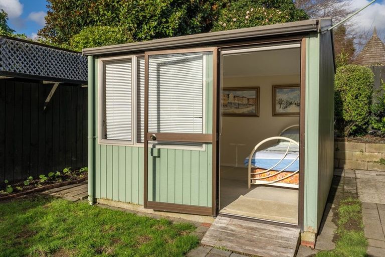 Photo of property in 11 Fleetwood Grove, Waikanae, 5036