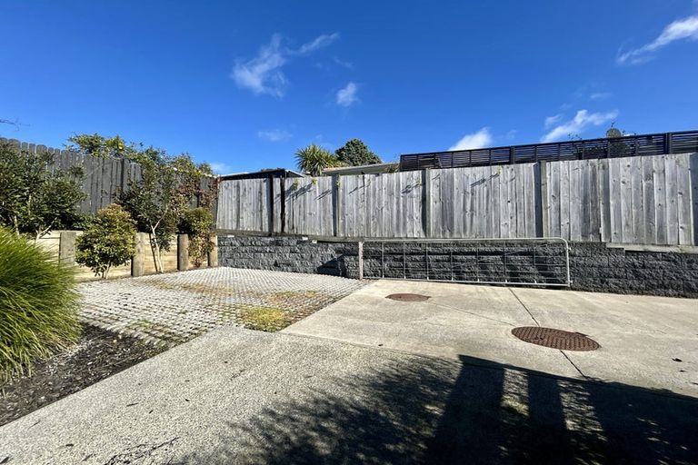 Photo of property in 78d Lincoln Park Avenue, Massey, Auckland, 0614