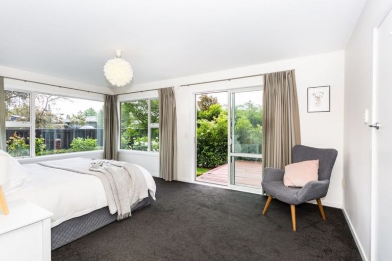 Photo of property in 12 Remuera Avenue, Cashmere, Christchurch, 8022