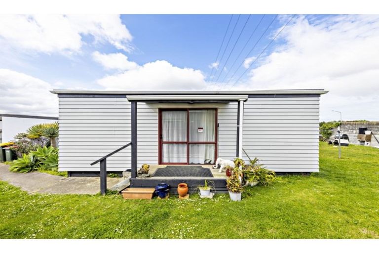 Photo of property in 1/21 Solveig Place, Randwick Park, Auckland, 2105