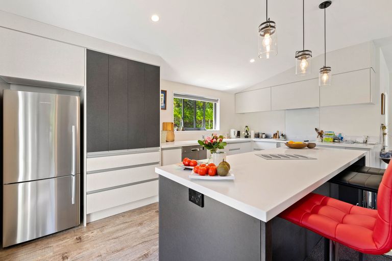 Photo of property in 15 Holloway Street, Clyde, 9330