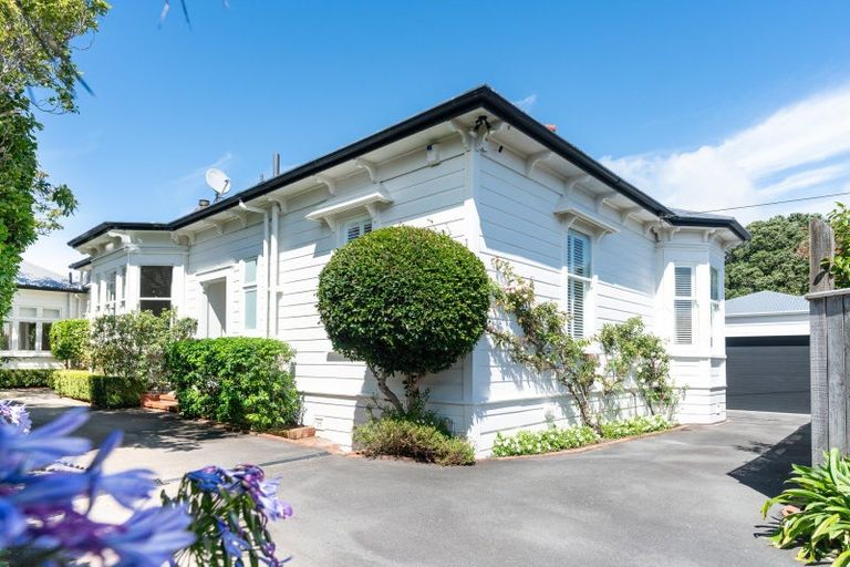 Photo of property in 165 Karori Road, Karori, Wellington, 6012