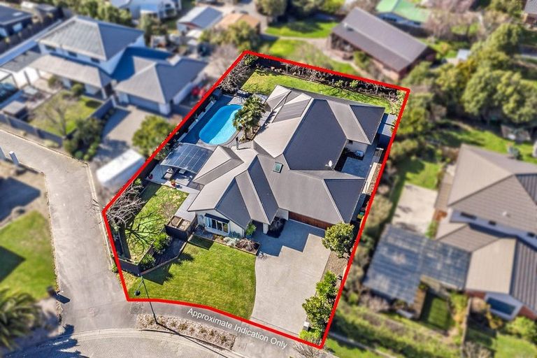 Photo of property in 16 Sovereign Gardens, Halswell, Christchurch, 8025