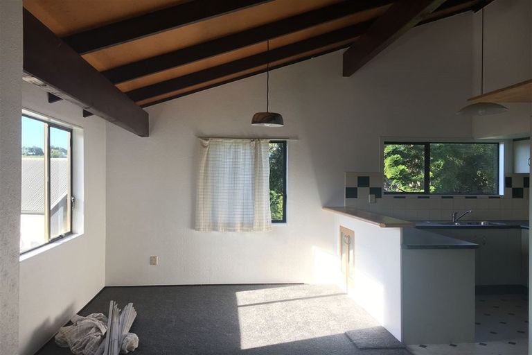 Photo of property in 14 Elmira Place, Browns Bay, Auckland, 0630