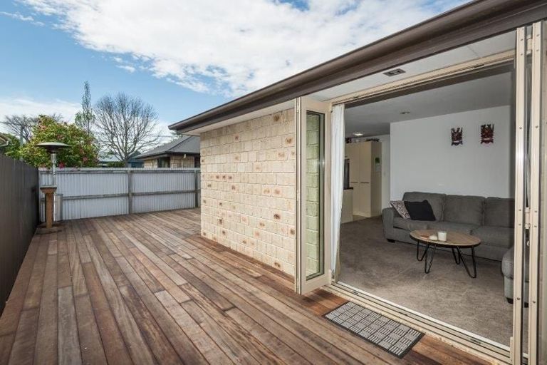 Photo of property in 65a Cleveland Street, Edgeware, Christchurch, 8013