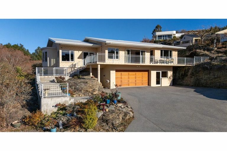 Photo of property in 16 Aronui Road, Bridge Hill, Alexandra, 9320