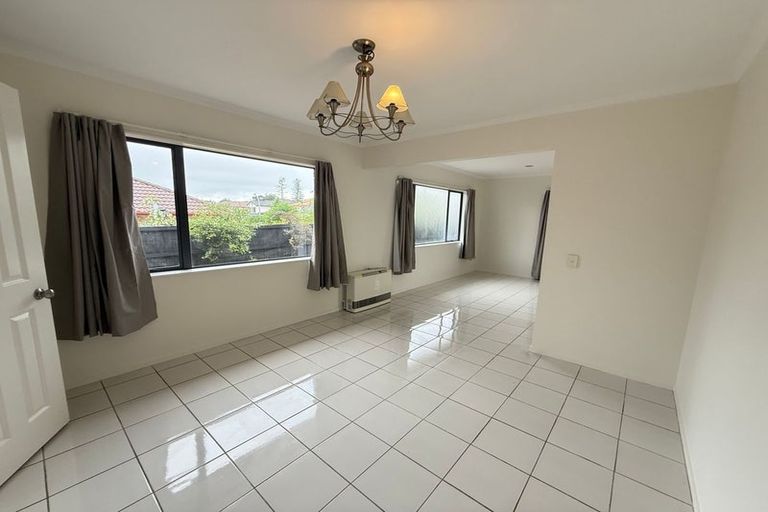 Photo of property in 434 Chapel Road, Flat Bush, Auckland, 2016