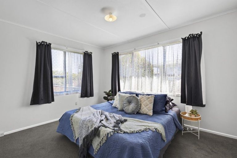 Photo of property in 25 Battiscombe Terrace, Waitara, 4320