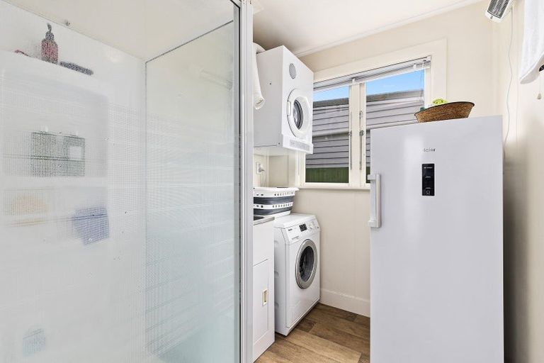 Photo of property in 154 Rongotai Road, Kilbirnie, Wellington, 6022