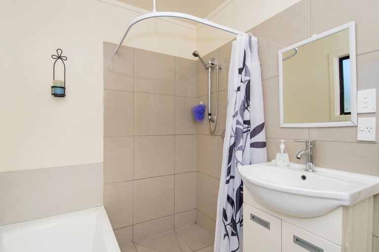 Photo of property in 4b Kimber Grove, Papamoa Beach, Papamoa, 3118