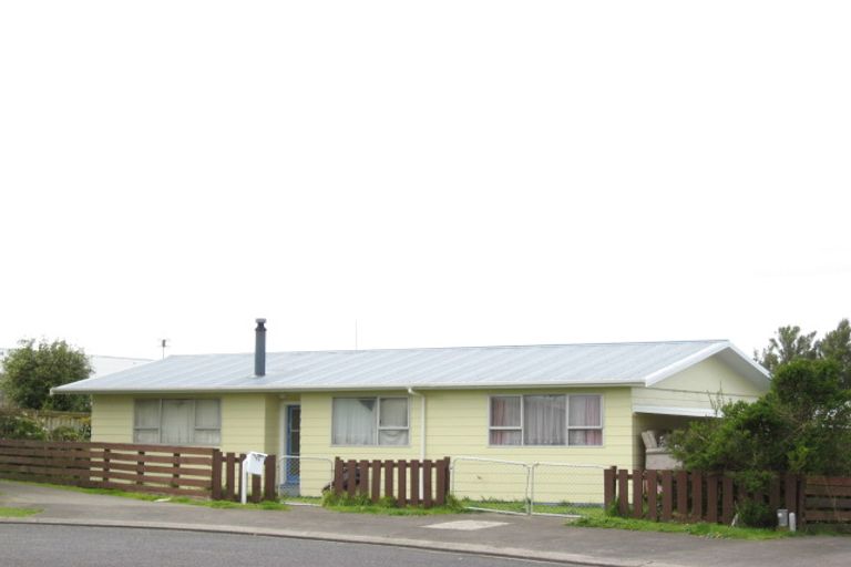 Photo of property in 14 Veronica Place, Bell Block, New Plymouth, 4312