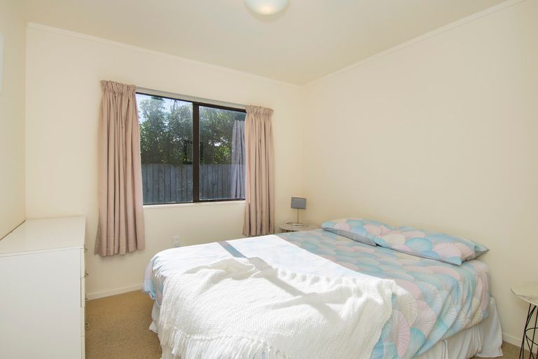 Photo of property in 4b Kimber Grove, Papamoa Beach, Papamoa, 3118