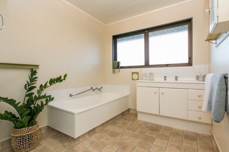 Photo of property in 35a Church Road, Taradale, Napier, 4112