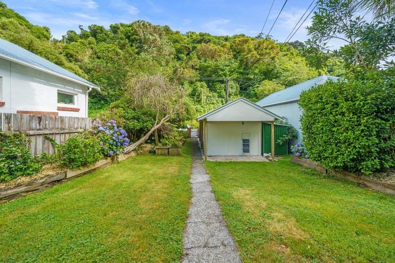 Photo of property in 11 Holloway Road, Aro Valley, Wellington, 6021