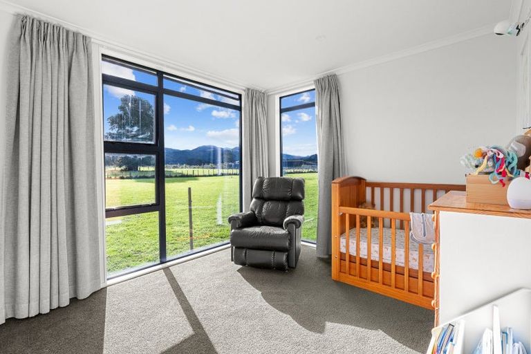 Photo of property in 98 Thomas Road, Dalefield, Carterton, 5791