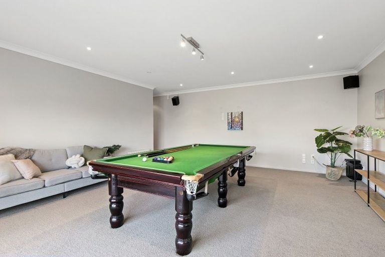 Photo of property in 34 Arahiwi Grove, Tirohanga, Lower Hutt, 5010