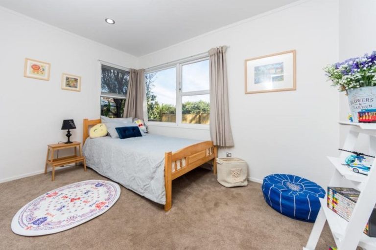 Photo of property in 26 Wycherley Drive, Bucklands Beach, Auckland, 2014