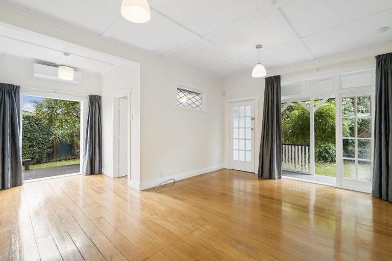 Photo of property in 10a Wairau Avenue, Avondale, Auckland, 1026