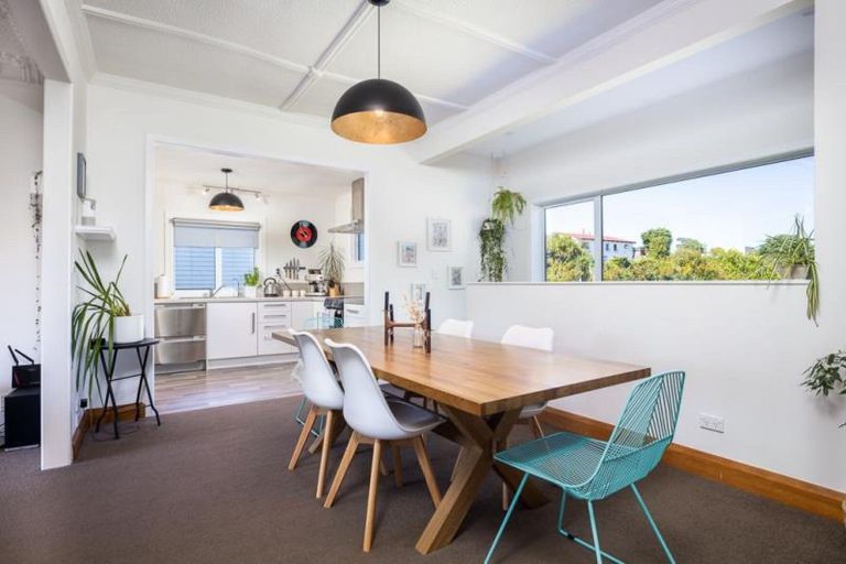 Photo of property in 25 Birdwood Avenue, Moturoa, New Plymouth, 4310