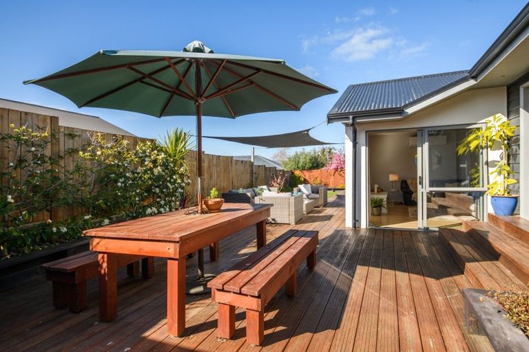 Photo of property in 14 Stonebridge Heights, Feilding, 4702