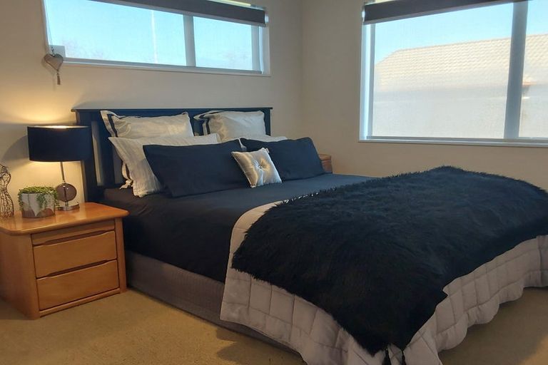 Photo of property in 4 Heaphy Place, Pukehangi, Rotorua, 3015