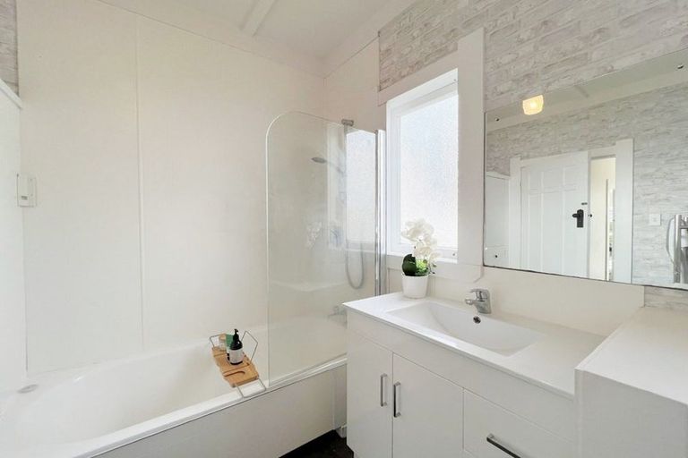 Photo of property in 42 Cook Street, Hamilton East, Hamilton, 3216