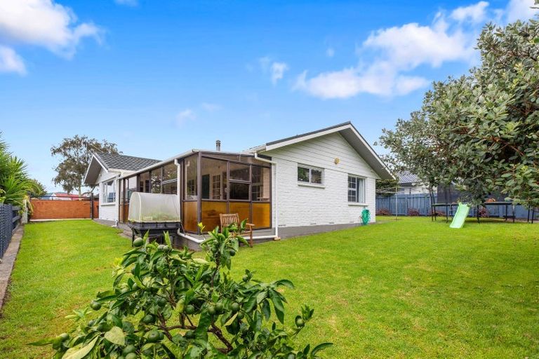 Photo of property in 19 Endeavour Avenue, Welcome Bay, Tauranga, 3112